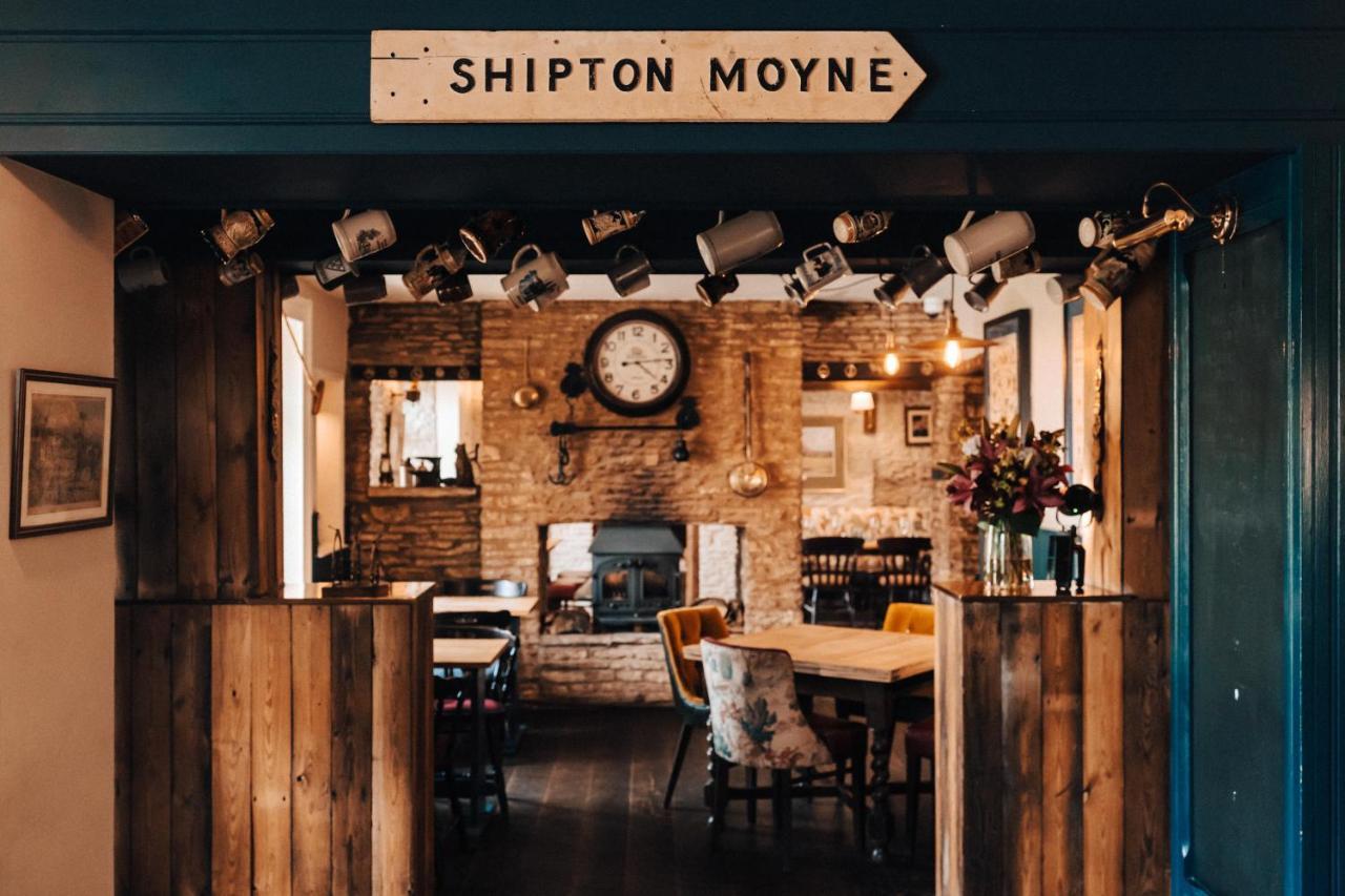 Cat And Custard Pot Inn Shipton Moyne ภายนอก รูปภาพ